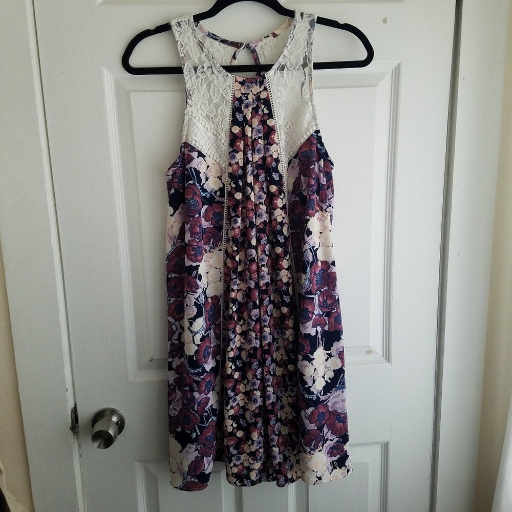 Medium floral and lace dress